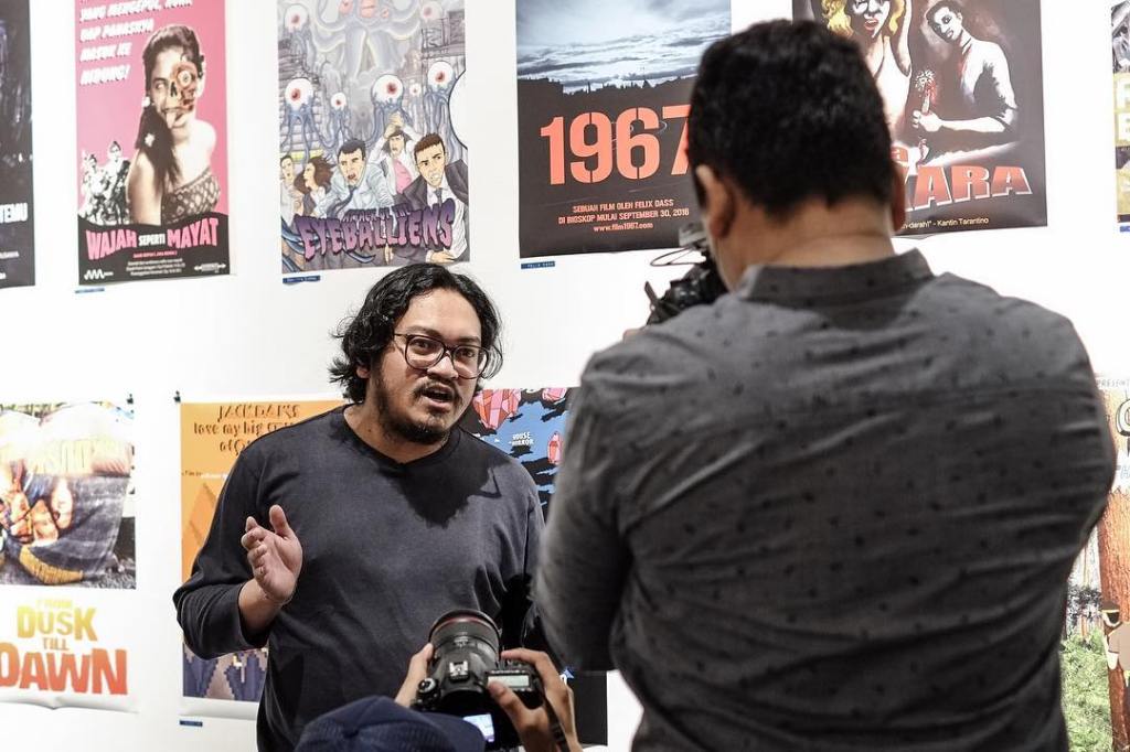 Pertama Kali Pameran