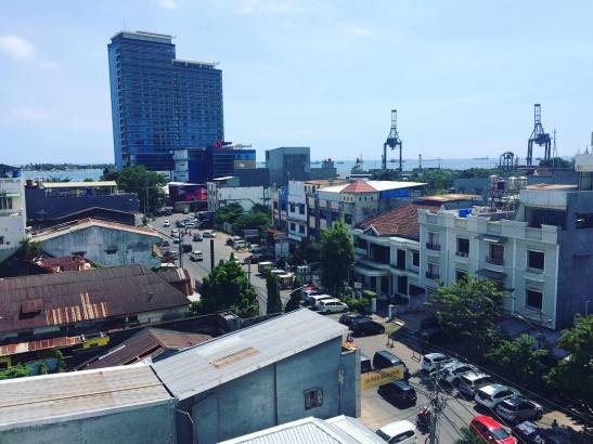 19 Di Dekat Pelabuhan